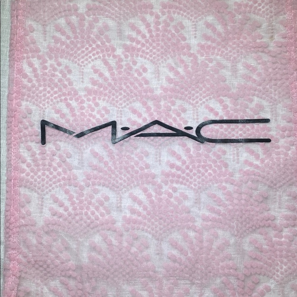 Meet your Posher, Stori